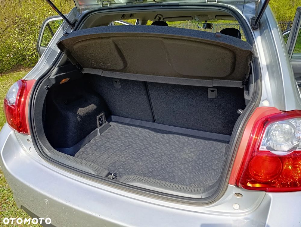 Toyota Auris 1.6 Premium - 14