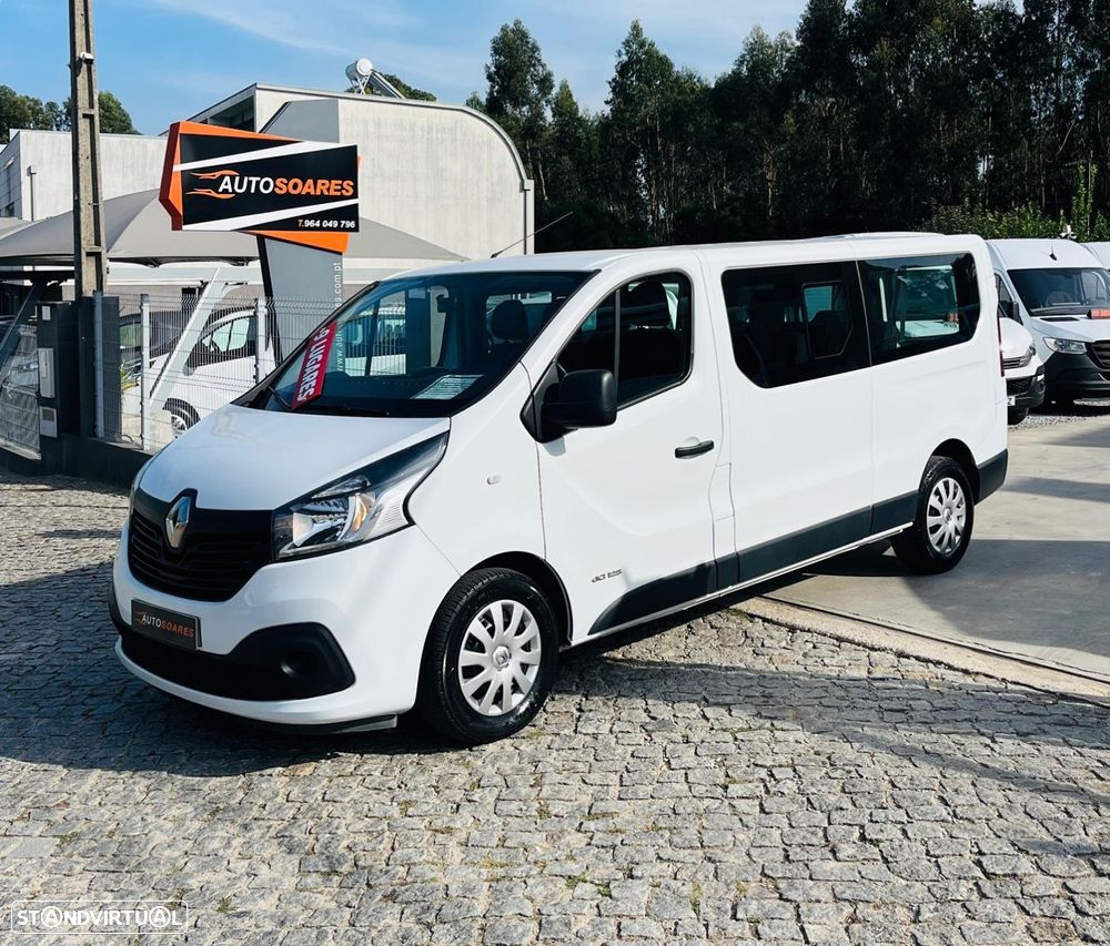 Renault Trafic 9 lugares - 1