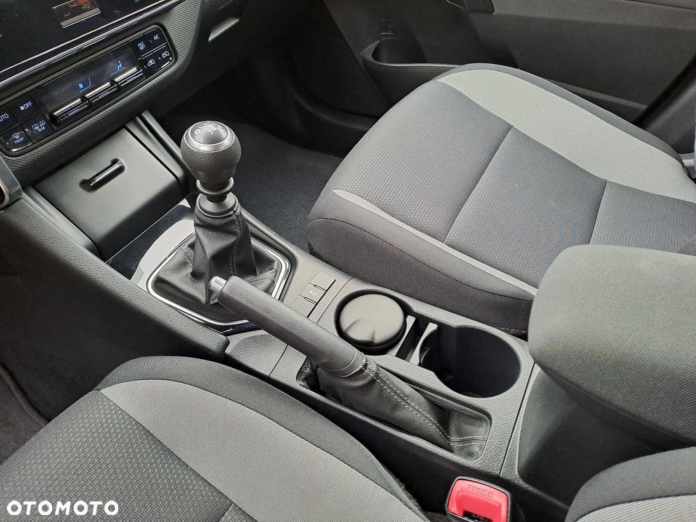 Toyota Auris - 21