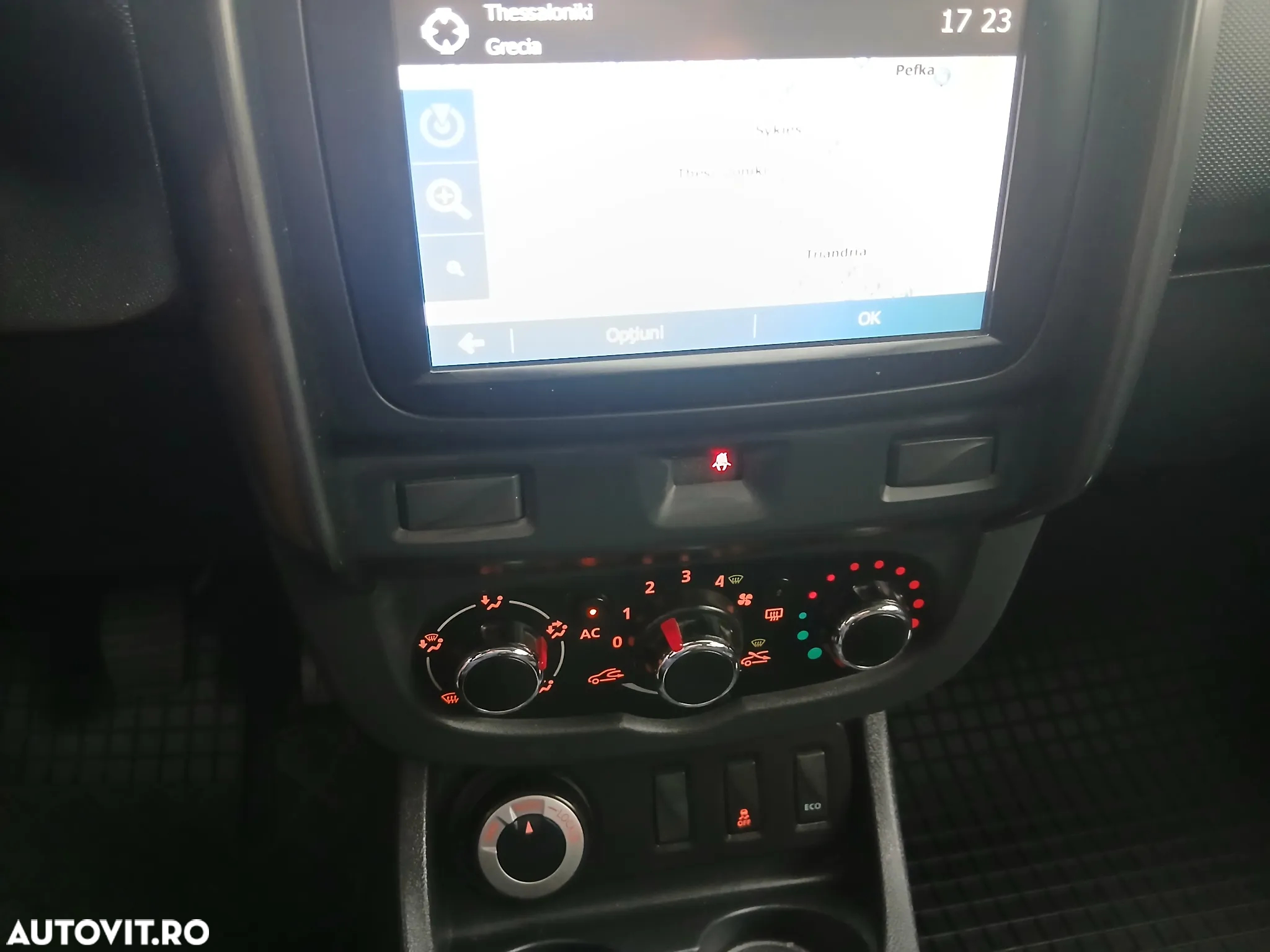 Dacia Duster 1.5 dCi 4x4 Laureate - 11