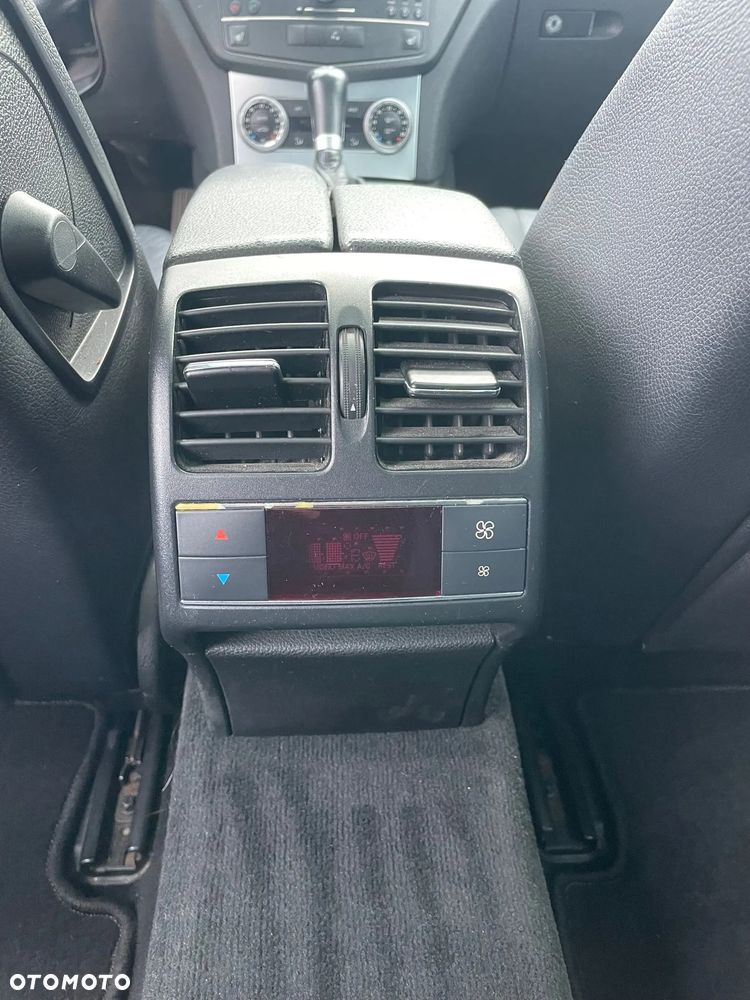 Mercedes-Benz Klasa C - 19