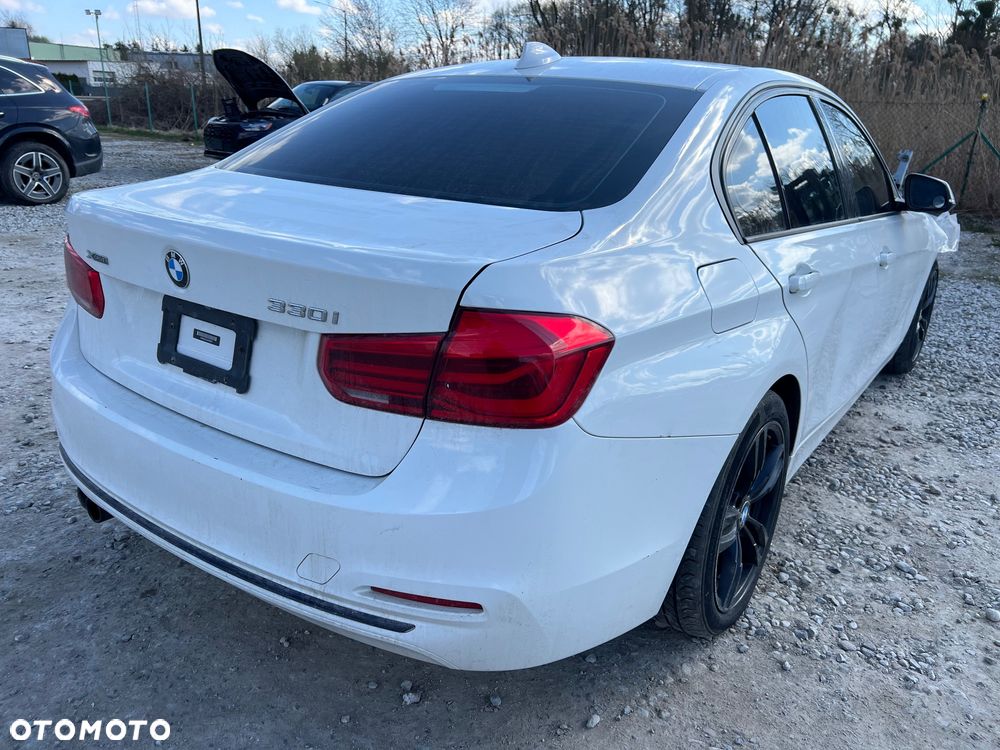 BMW Seria 3 330i xDrive Edition Luxury Line Purity - 4