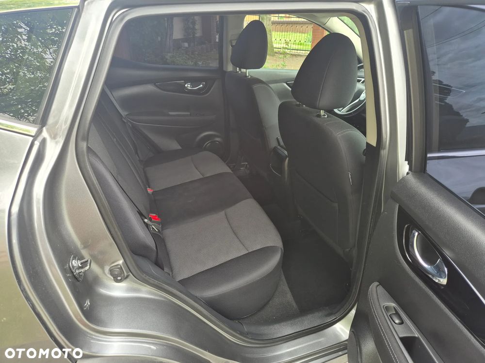 Nissan Qashqai 1.6 dCi DPF acenta - 27