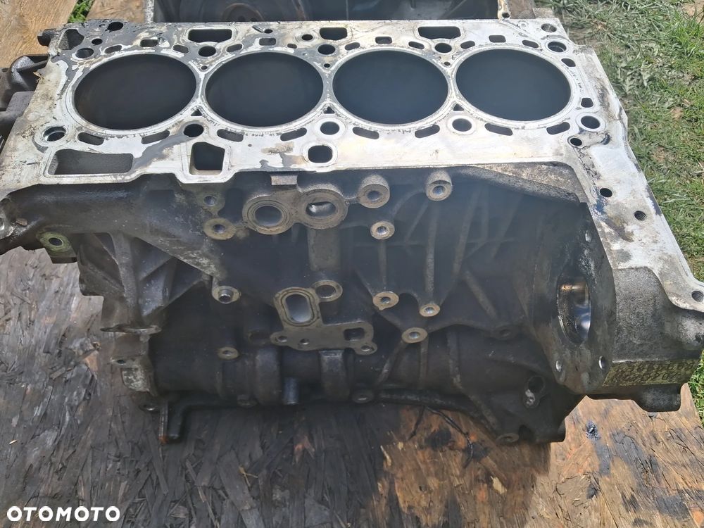 Blok silnika bmw 2.0 n47d20a tłok korbowód