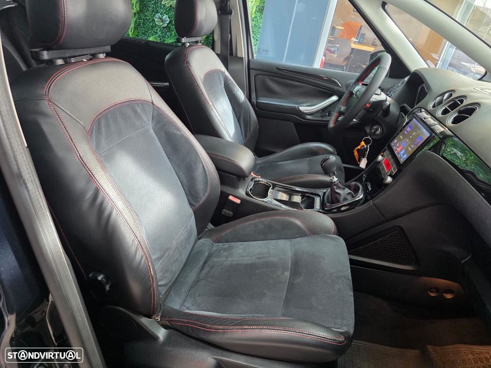 Ford S-Max 2.2 TDCi Titanium 7L - 12