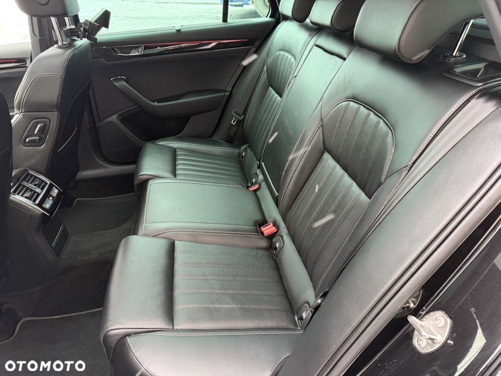 Skoda Superb 2.0 TDI SCR 4x4 L&K DSG - 33