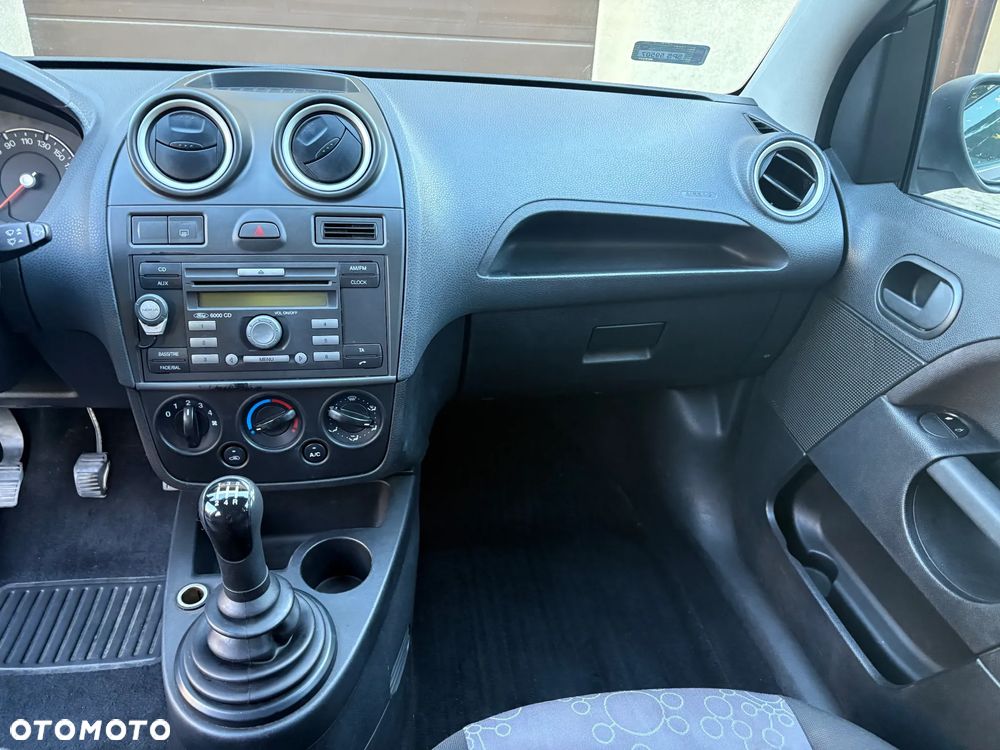 Ford Fiesta 1.4 TDCI - 12