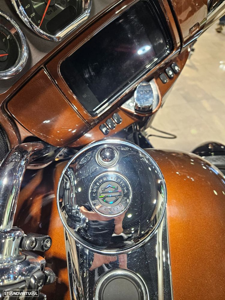 Harley-Davidson Ultra Limited CVO - 16