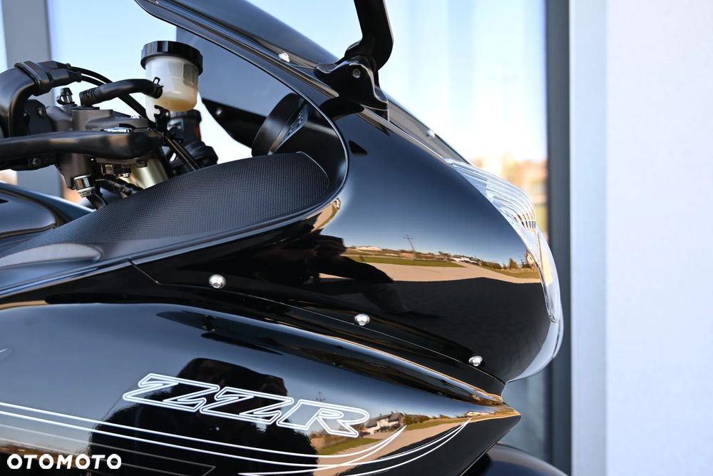 Kawasaki ZZR - 27