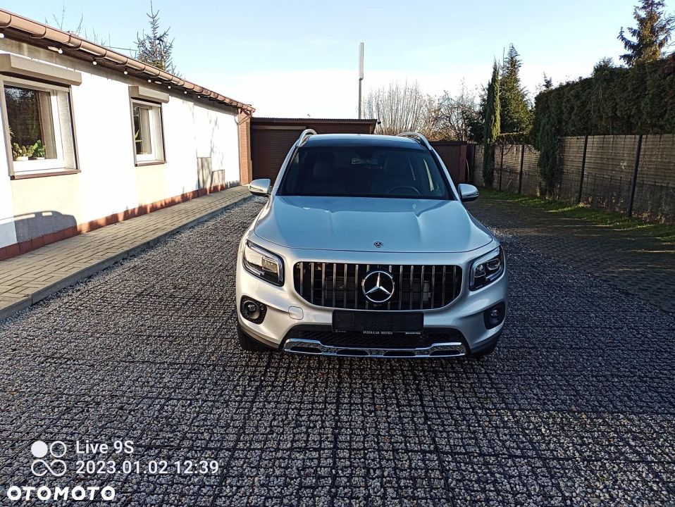 Mercedes-Benz GLB 250 4-Matic 8G-DCT - 2