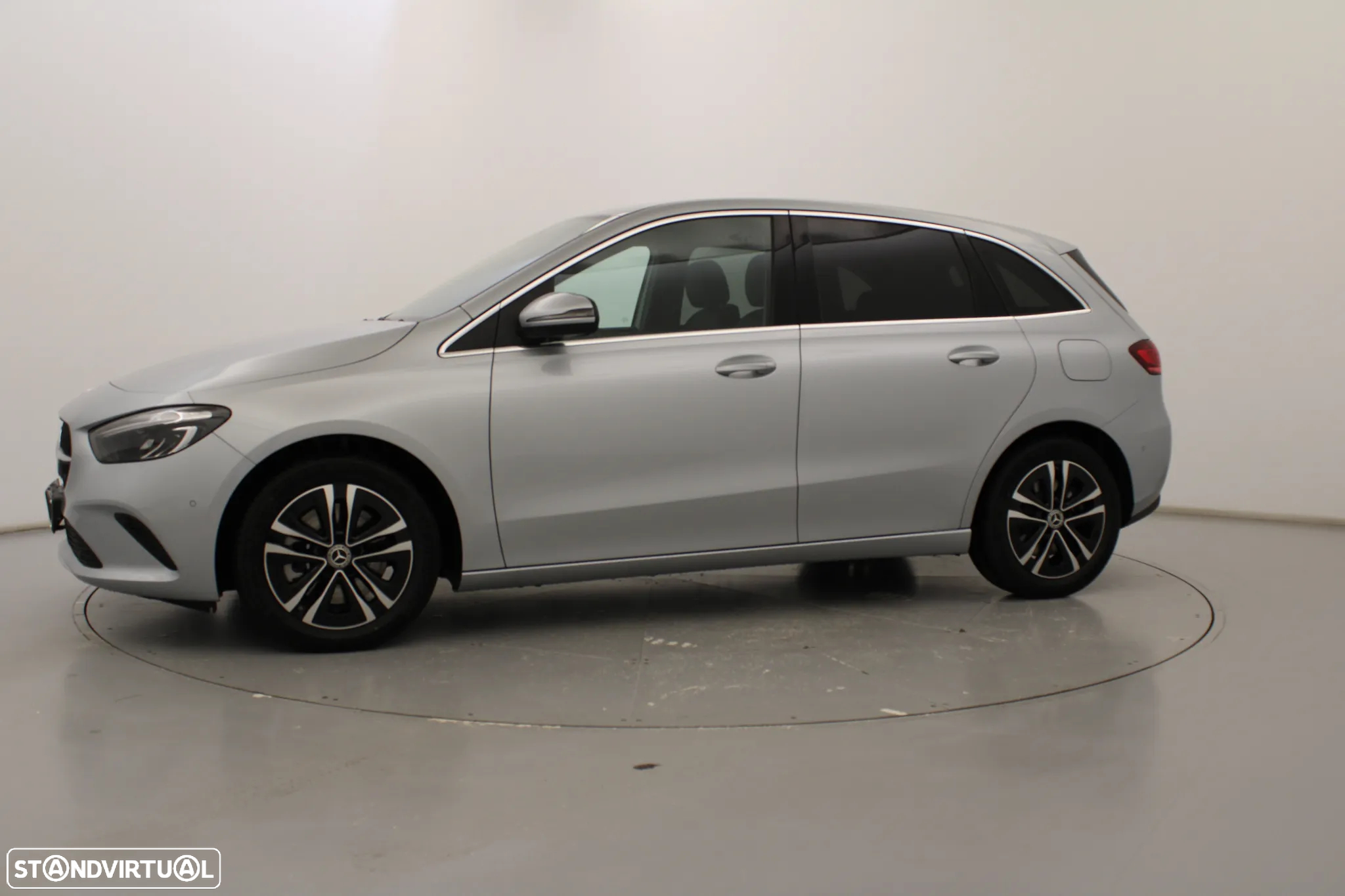 Mercedes-Benz B 250 e - 13
