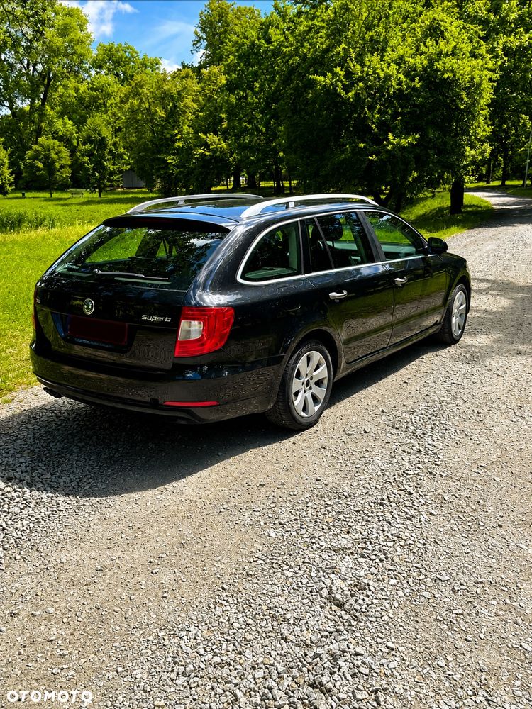 Skoda Superb 2.0 TDI Ambition DSG - 4