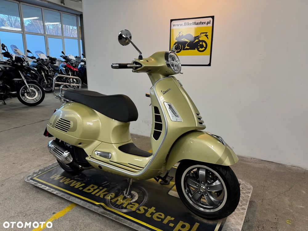 Piaggio Vespa - 3