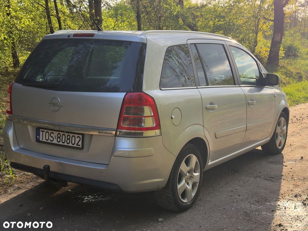Opel Zafira 1.8 Cosmo - 4