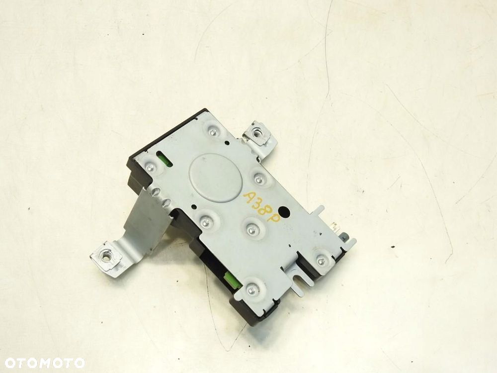 WZMACNIACZ ANTENY AUDI A3 8P 8P4035225D - 6