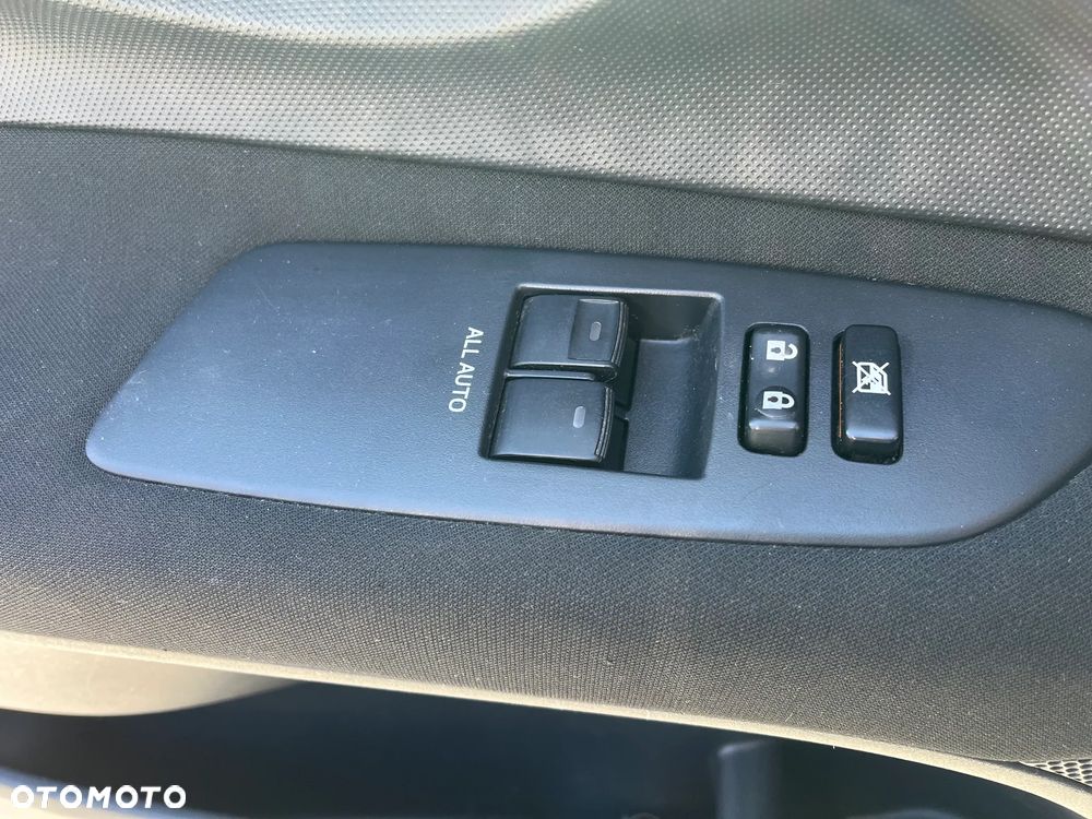 Toyota Auris 1.33 VVT-i Life Comfort - 5