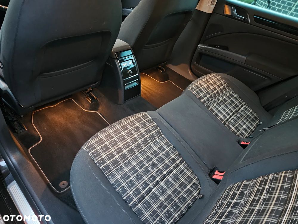 Skoda Superb 2.0 TDI Exclusive - 12