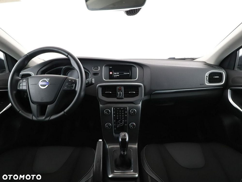 Volvo V40 T2 Linje You - 16