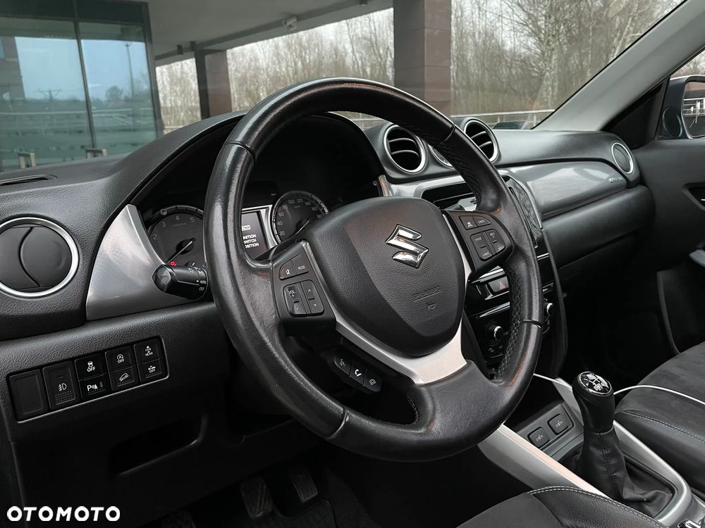 Suzuki Vitara 1.6 XLED SUN 4WD - 27