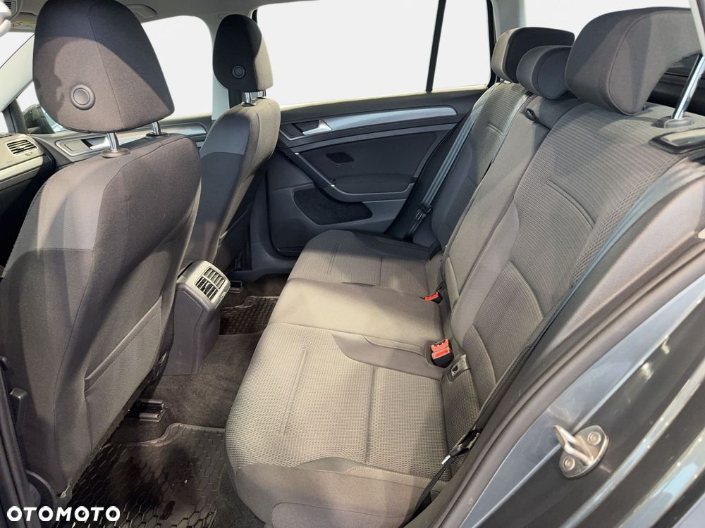 Volkswagen Golf Variant - 14