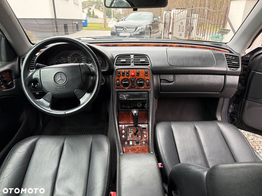 Mercedes-Benz CLK 320 - 11