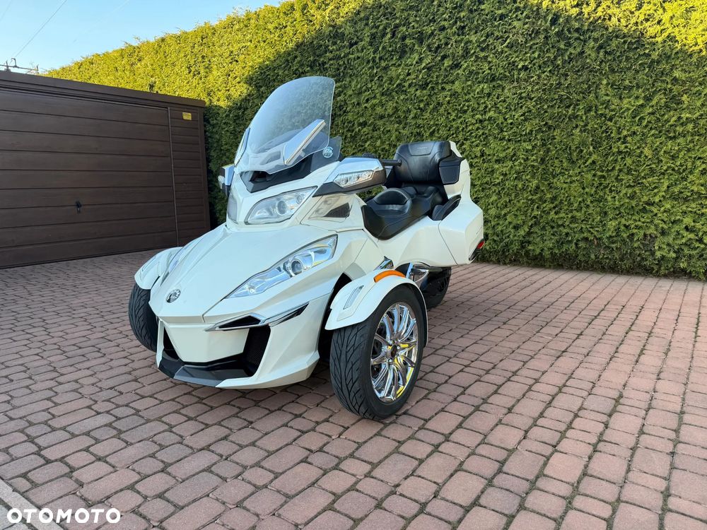 Can-Am Spyder - 2