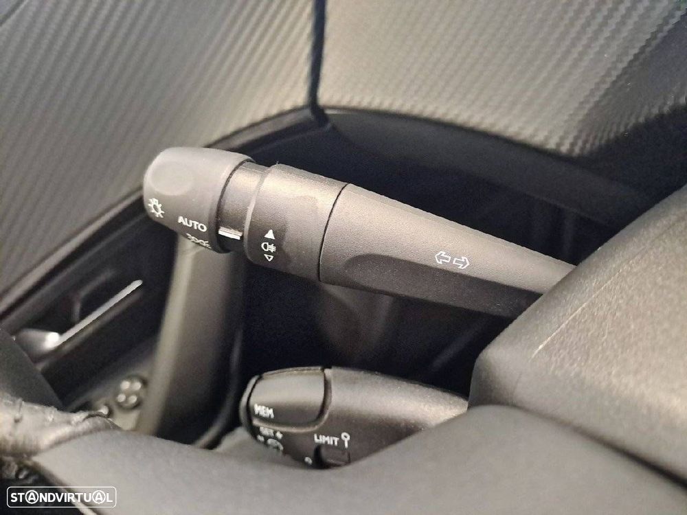 Peugeot 2008 1.2 PureTech Active - 14