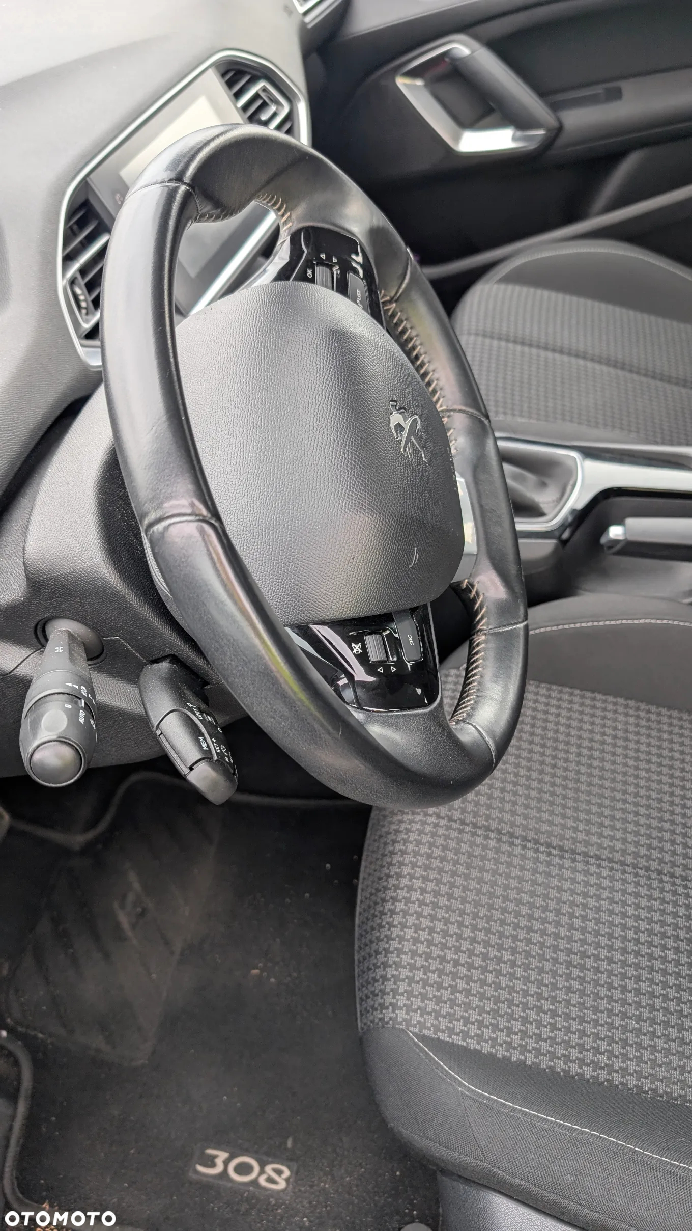 Peugeot 308 1.5 BlueHDi Business Line S&S - 11