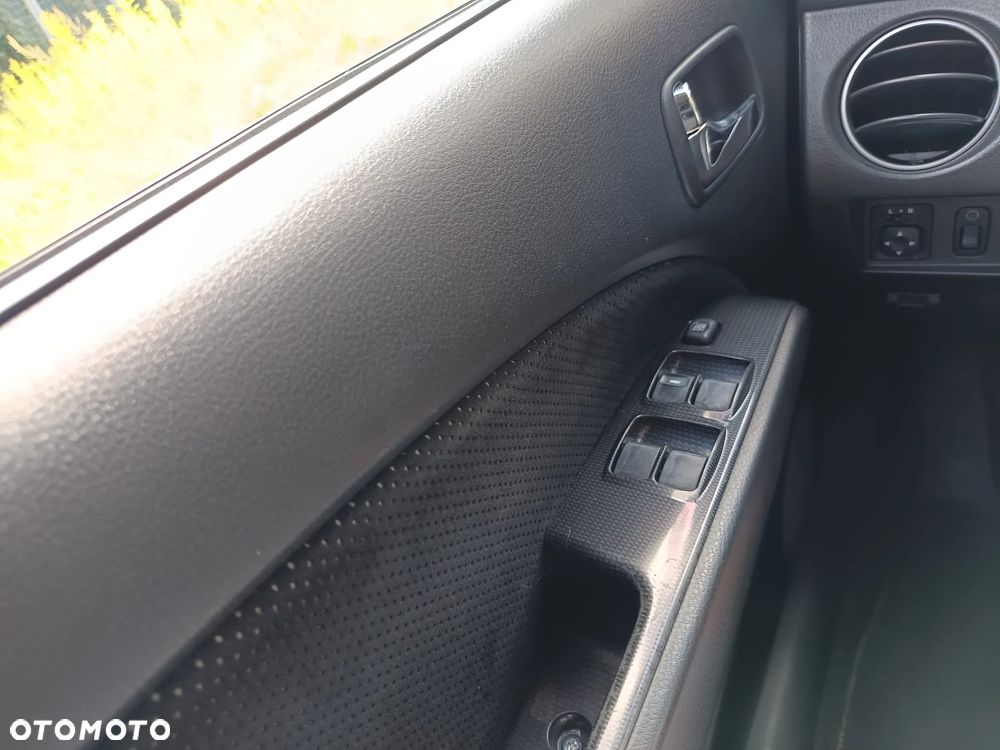 Mitsubishi Outlander 2.0 Turbo 4WD - 14