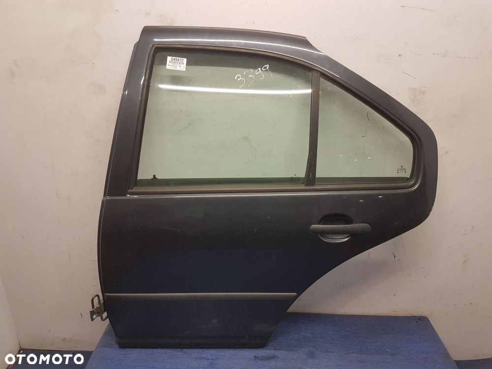 VOLKSWAGEN BORA DRZWI TYŁ LEWE - 1