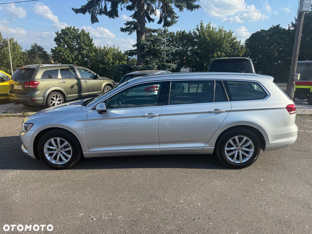 Volkswagen Passat ver-variant-1-6-tdi-scr-dsg-comfortline - 23