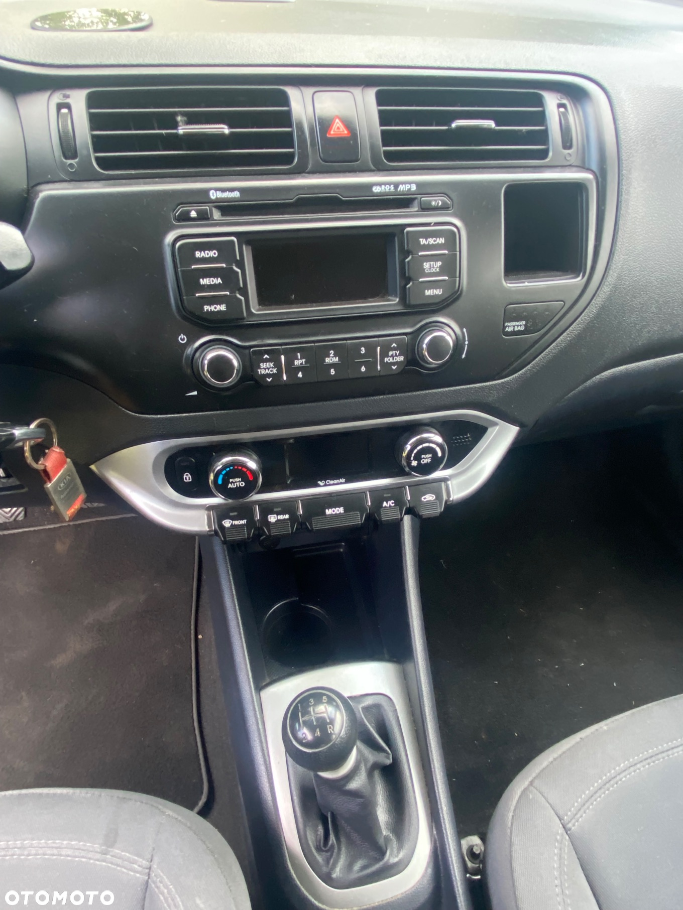 Kia Rio 1.2 Dream Team Edition - 10