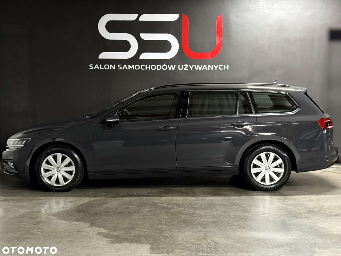 Volkswagen Passat - 12