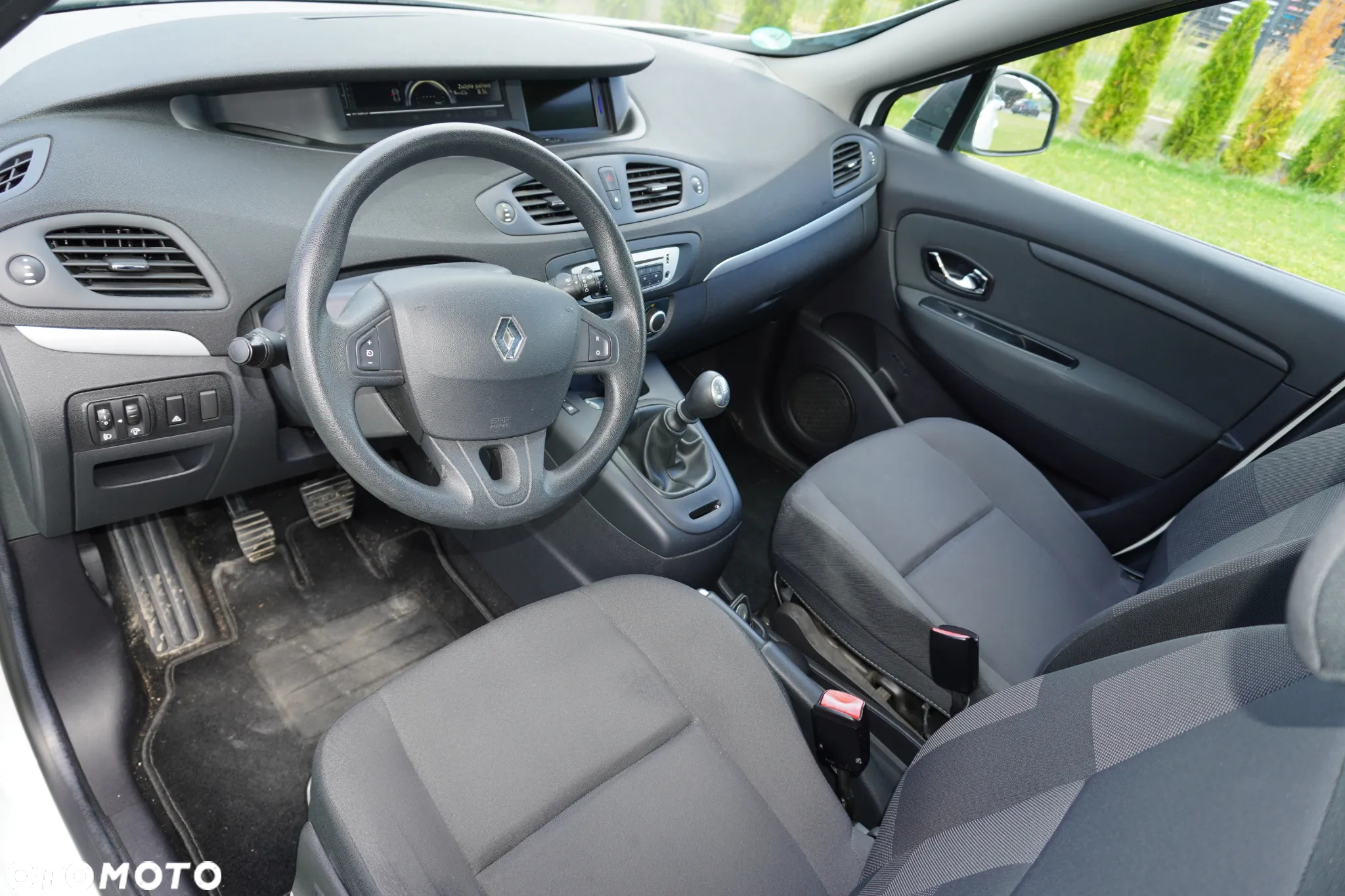 Renault Scenic 1.6 16V 110 TomTom Edition - 14