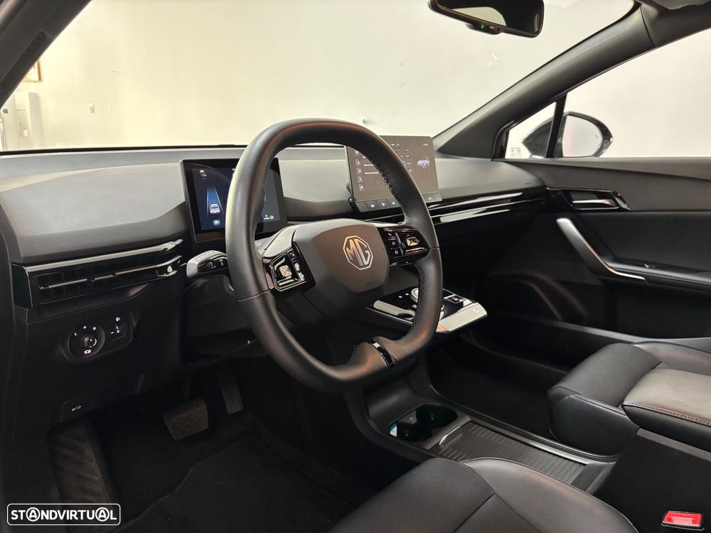 MG MG4 64 kWh Luxury - 9