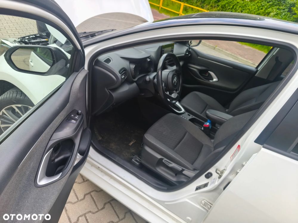 Toyota Yaris - 6