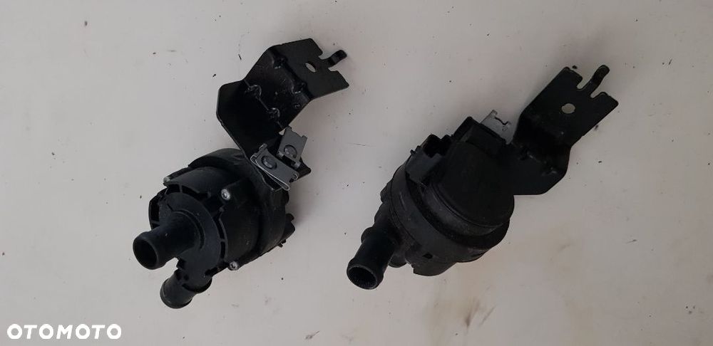 Dodatkowa Pompa obiegu wody 0392023219 925164GA0A oryginał Renault - 4
