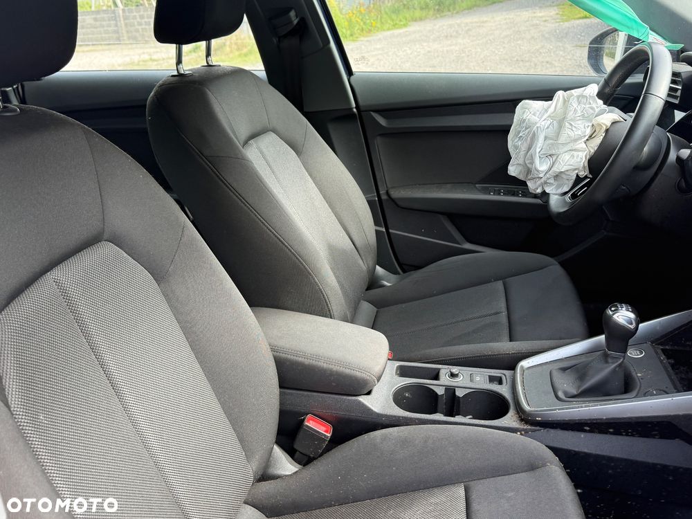Audi A3 Sportback 30 TDI design - 11