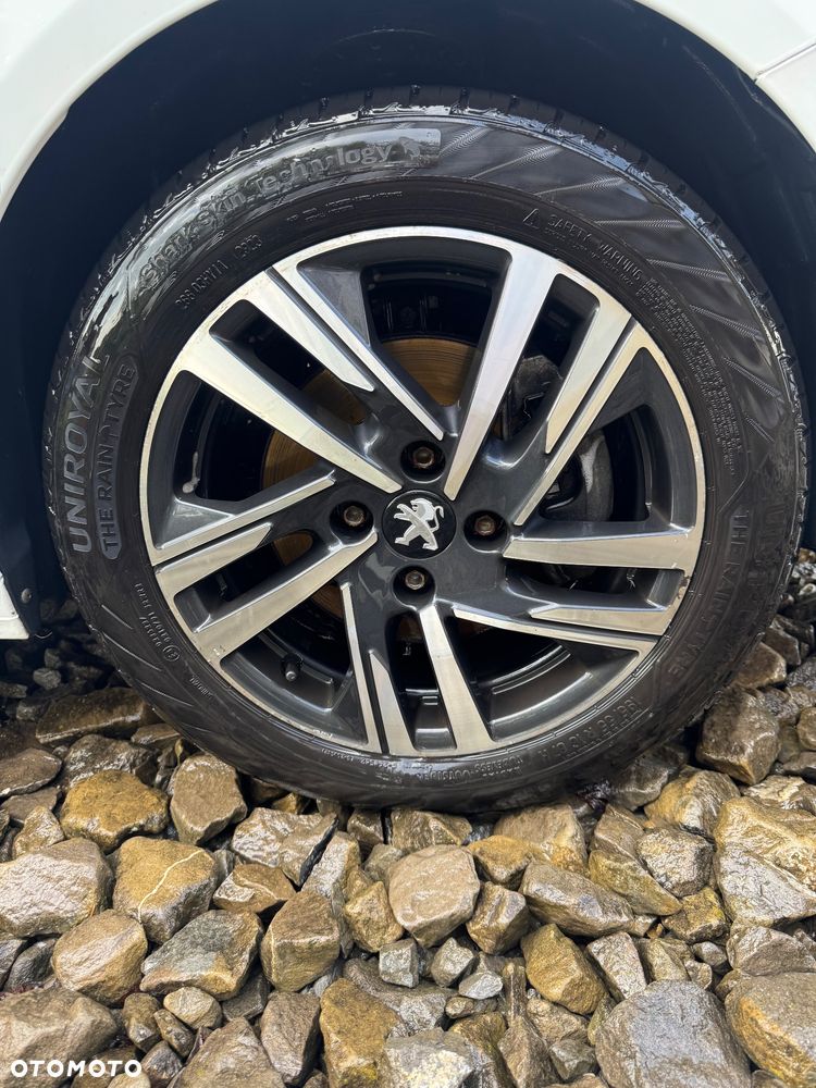 Peugeot 208 1.2 PureTech GT Line S&S - 21