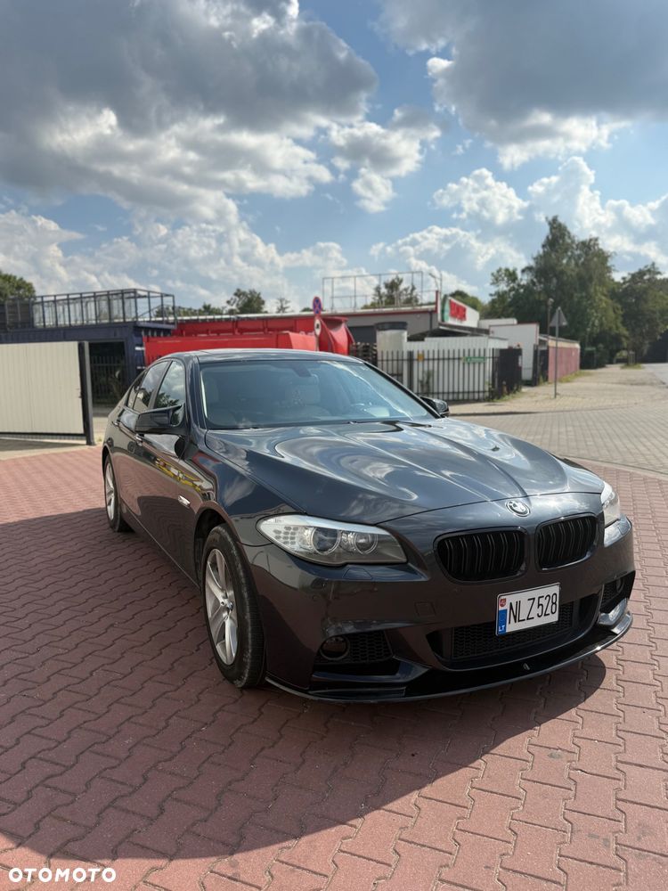 BMW Seria 5 528i Touring - 24
