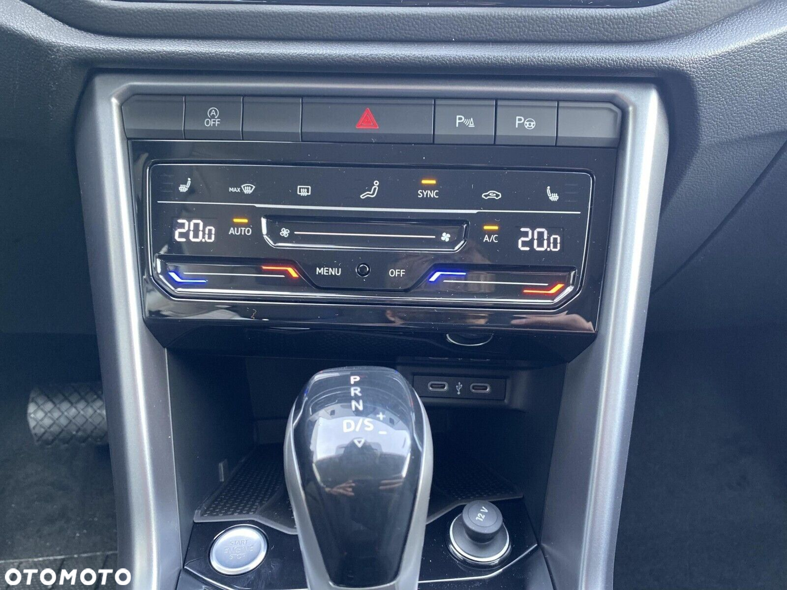 Volkswagen T-Roc - 26