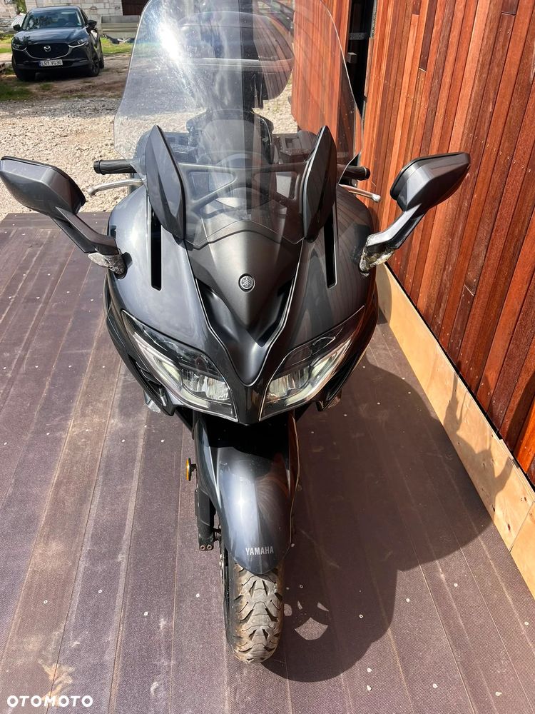 Yamaha FJR - 11