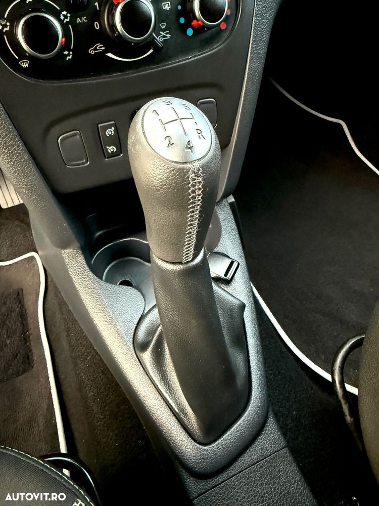 Dacia Logan Stepway 0.9 TCe - 33