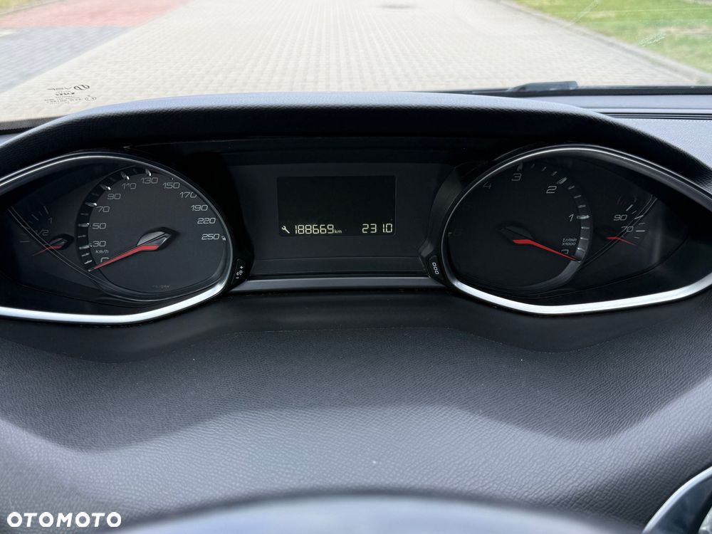 Peugeot 308 - 22