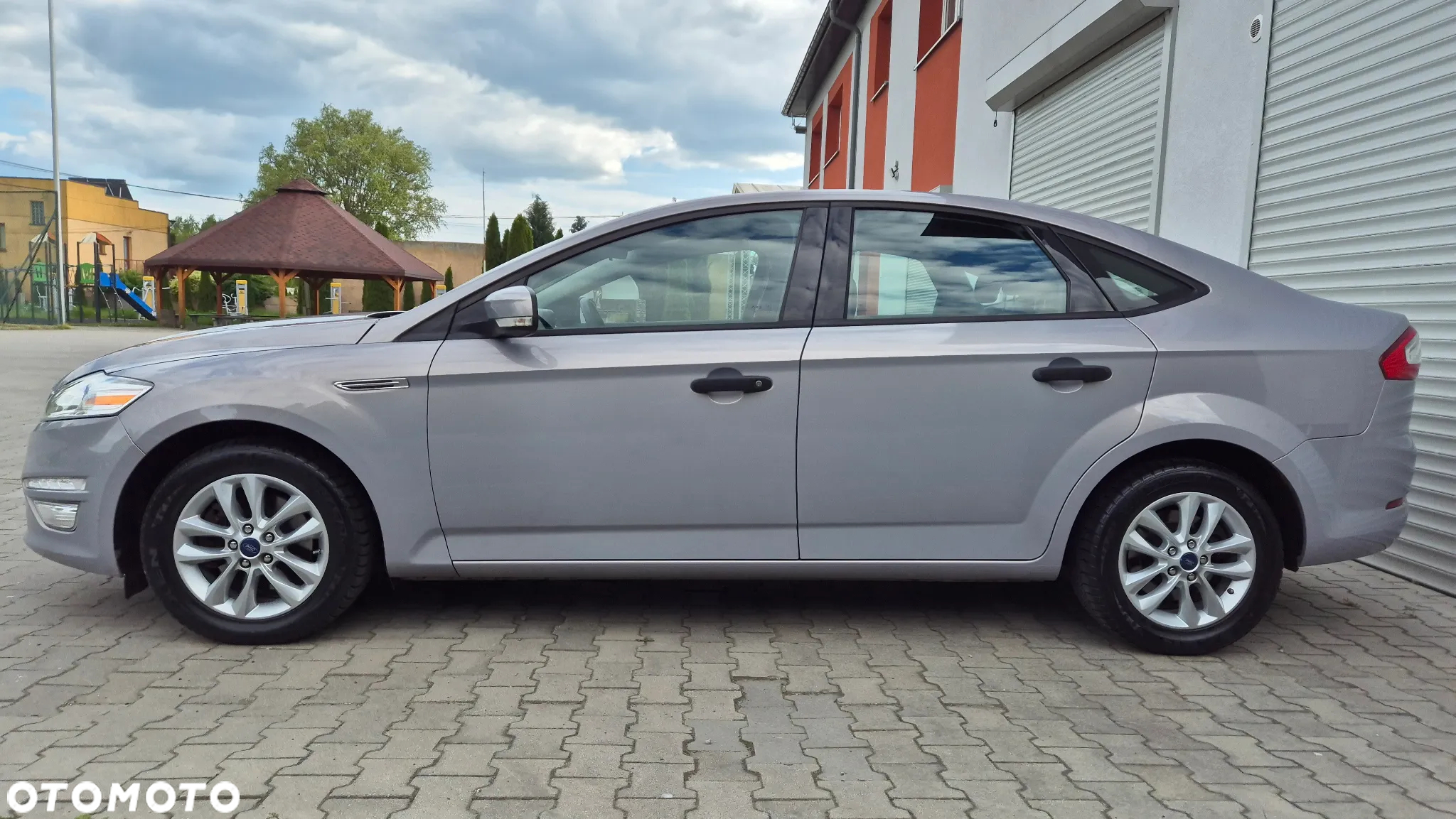Ford Mondeo 2.0 TDCI Cool & Sound - 10