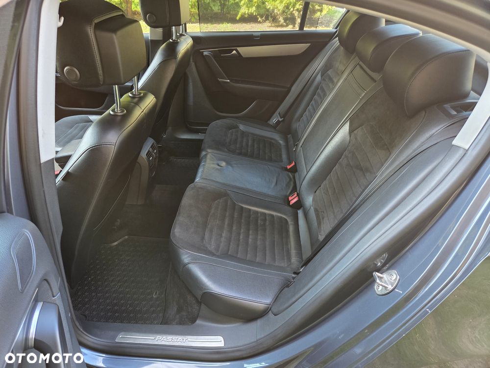Volkswagen Passat - 14