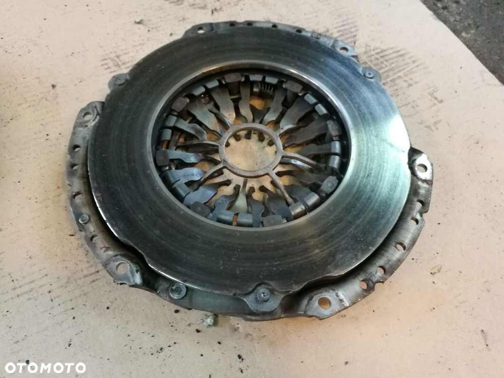 docisk sprzęgła sprzeglo luk master iii 2.3 dci 10