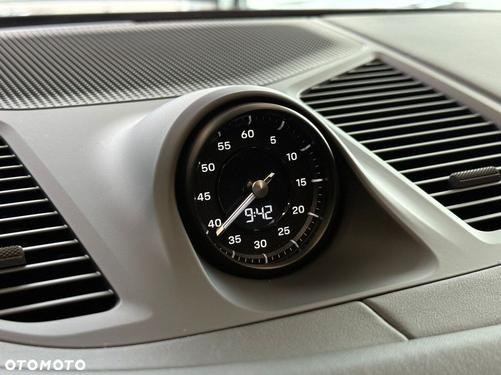 Porsche Cayenne - 22