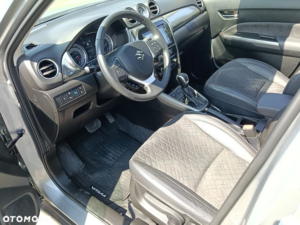 Suzuki Vitara 1.5 Dualjet Hybrid AGS Comfort+ "SHINKAI" - 14