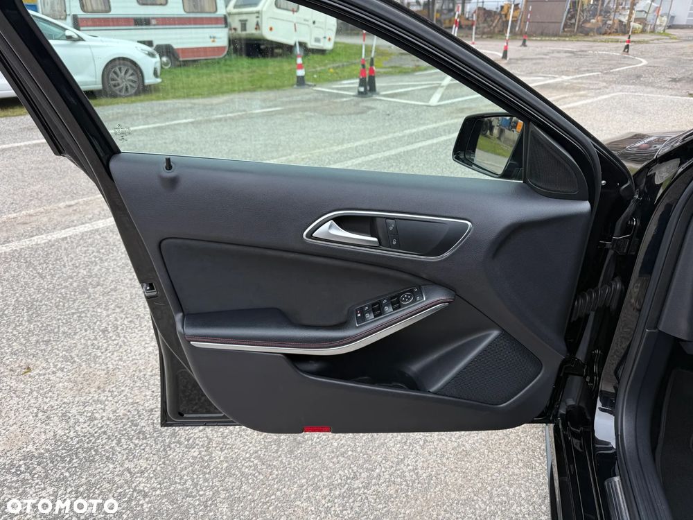 Mercedes-Benz Klasa A 180 (BlueEFFICIENCY) AMG Sport - 20
